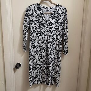Lands' End Black and White V-Neck Sheath‎ Dress